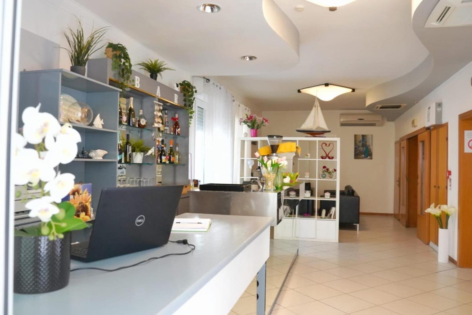 Hotel Malibu Mare Rimini Eksteriør bilde