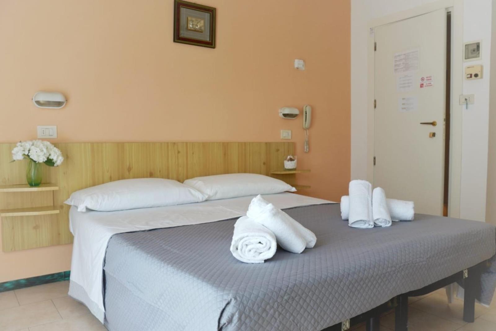 Hotel Malibu Mare Rimini Eksteriør bilde